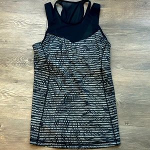 Size 4 Lululemon top